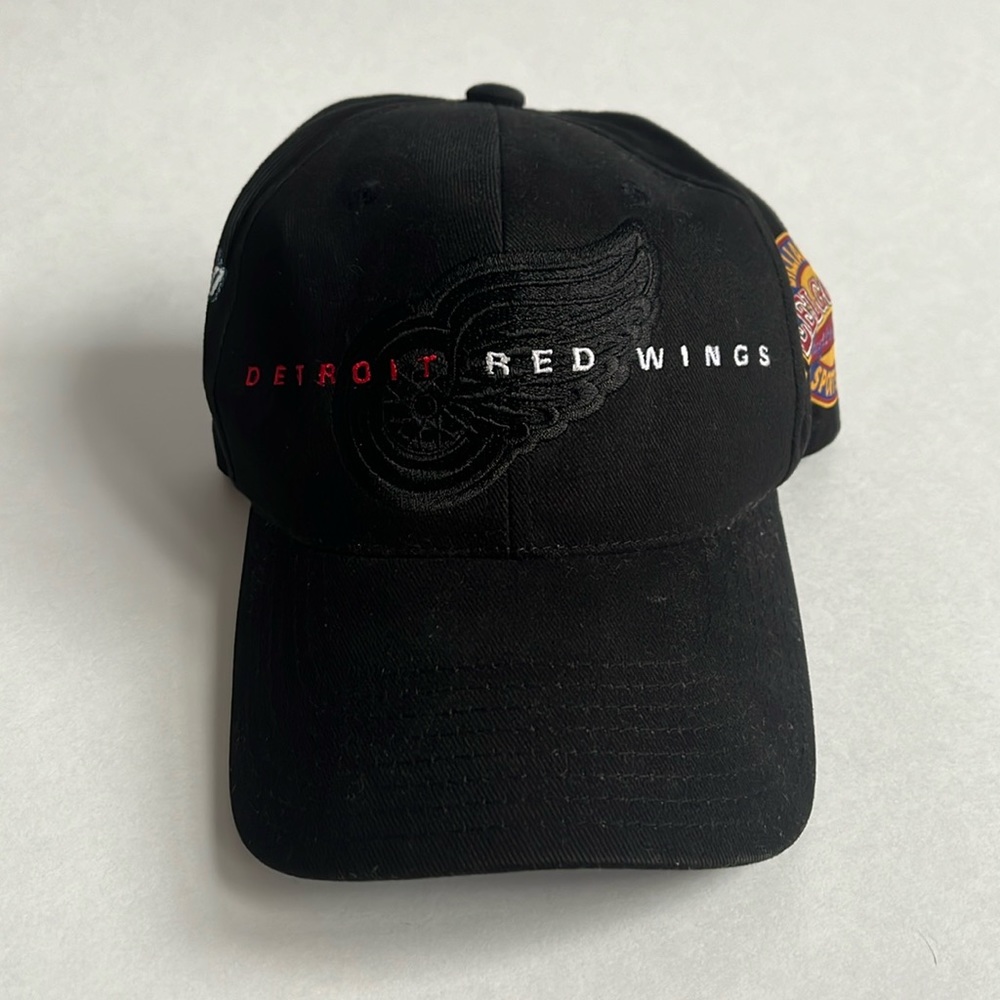Vintage Detroit Red Wings Snapback / NHL / Molson Canadian / 90s